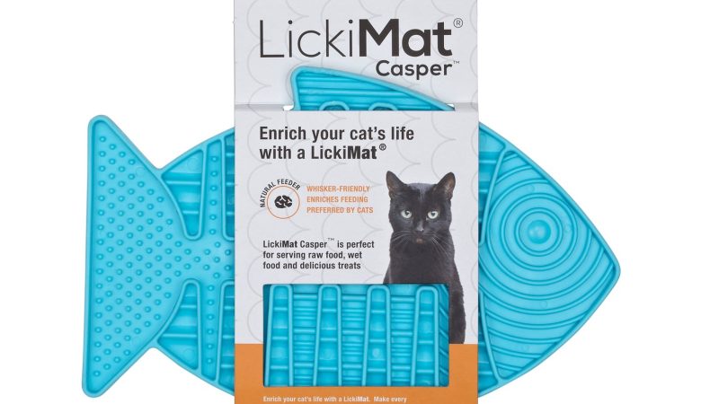 Lickimat Casper for Mature Cats